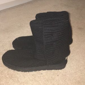Women’s UGGS Black Bailey Button Up Knit Size 9.5